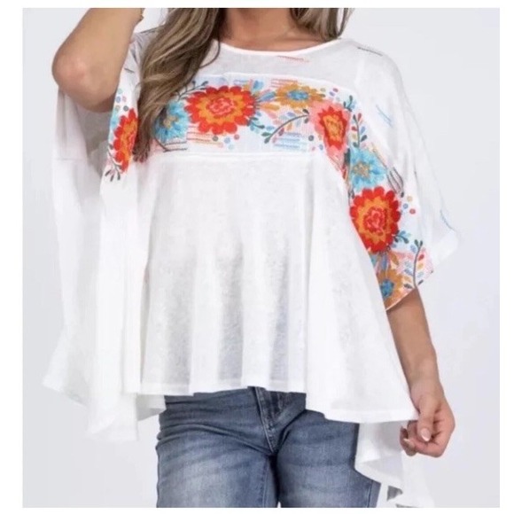 New Savanna Jane Floral Embroidered Poncho Top Sz M/L Southwestern Boho NWT - Picture 9 of 9